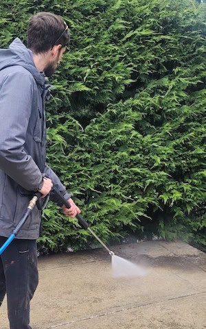 Pressure washing services